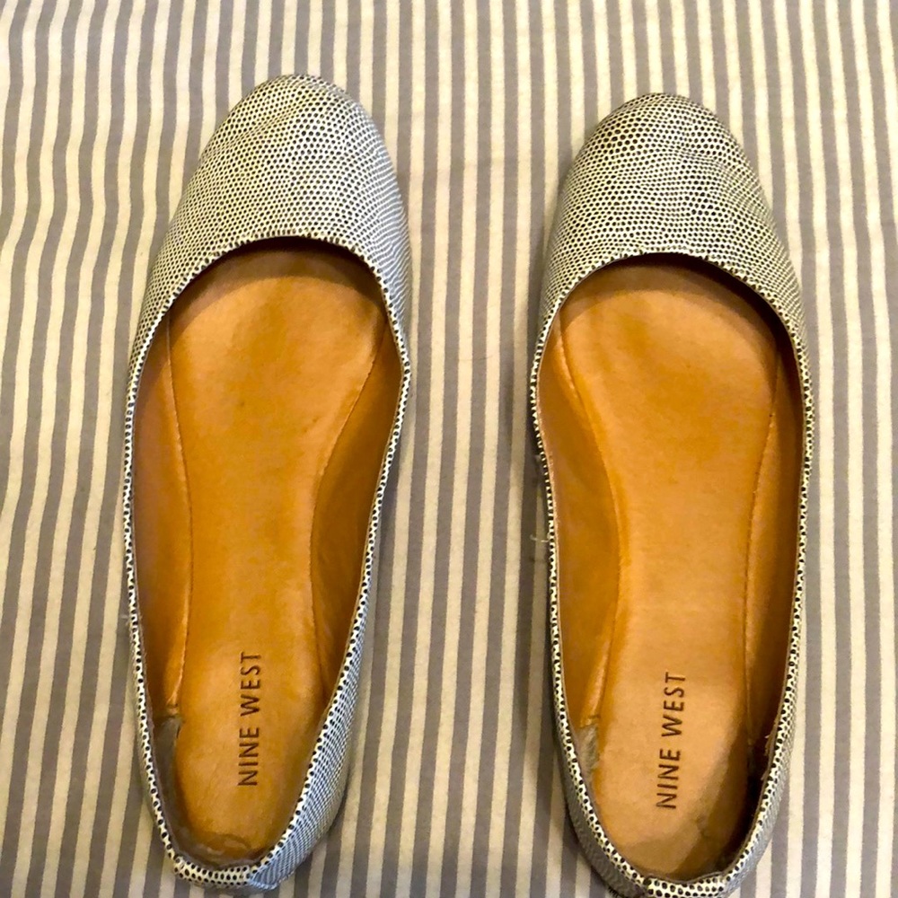 Black & white Nine West flats, size 7.5